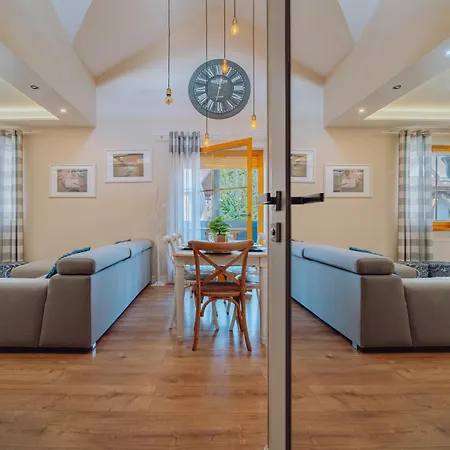 Dolina Wikingów 2-poziomowy W Norweskiej Dolinie Z Dwoma Balkonami I Dostępem Do Strefy Wellness Apartament *