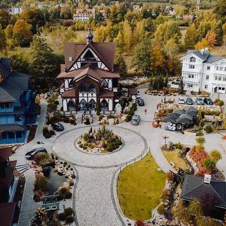Apartment Viking Valley: Two-story Norwegian Retreat With Dual Balconies And Wellness Access Szklarska Poreba